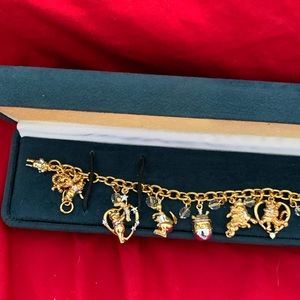 NWT Winnie the Pooh charm bracelet